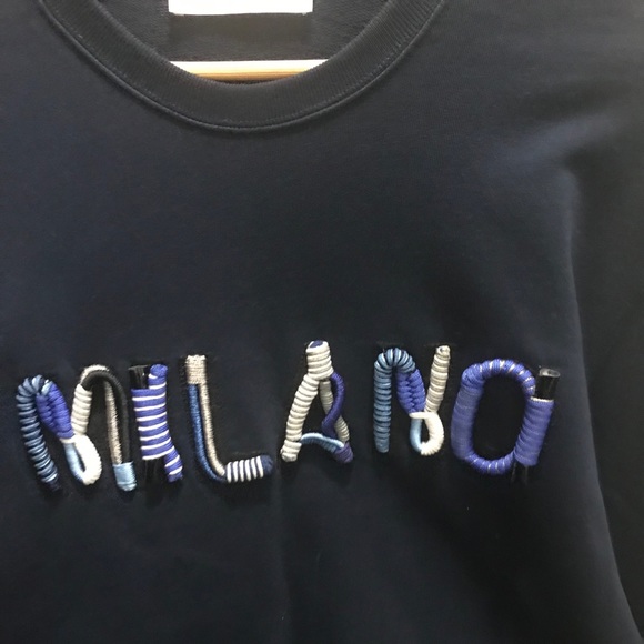 Clothes - Picture 2 of 4